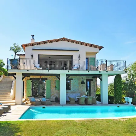 Villa Riviera Living